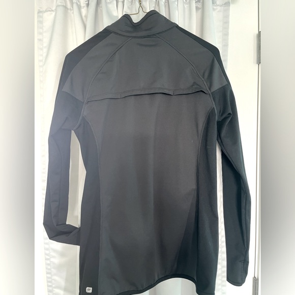 Full zip run black jacket with venting - Picture 2 of 3